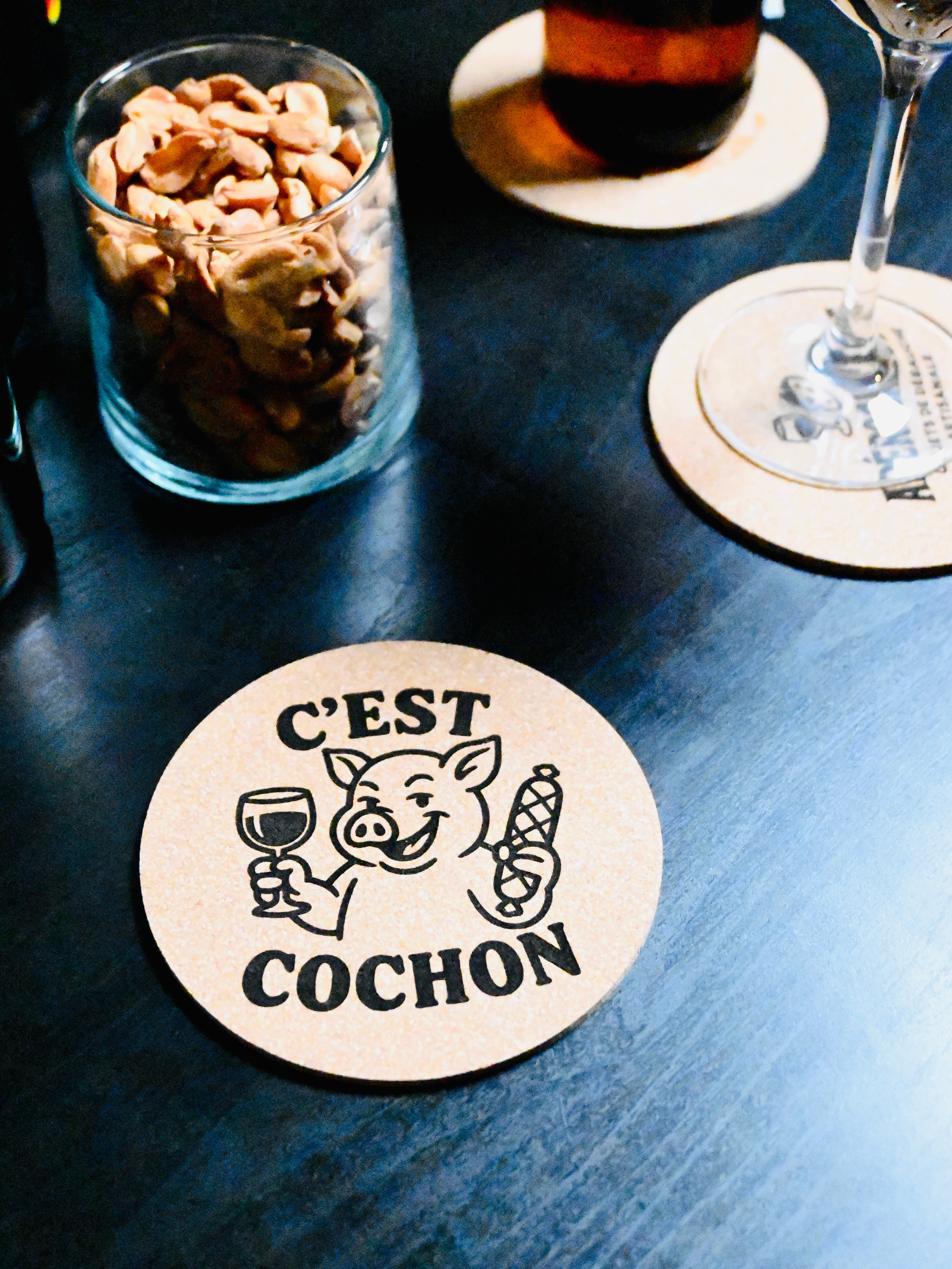 DESSOUS DE VERRE - C'EST COCHON