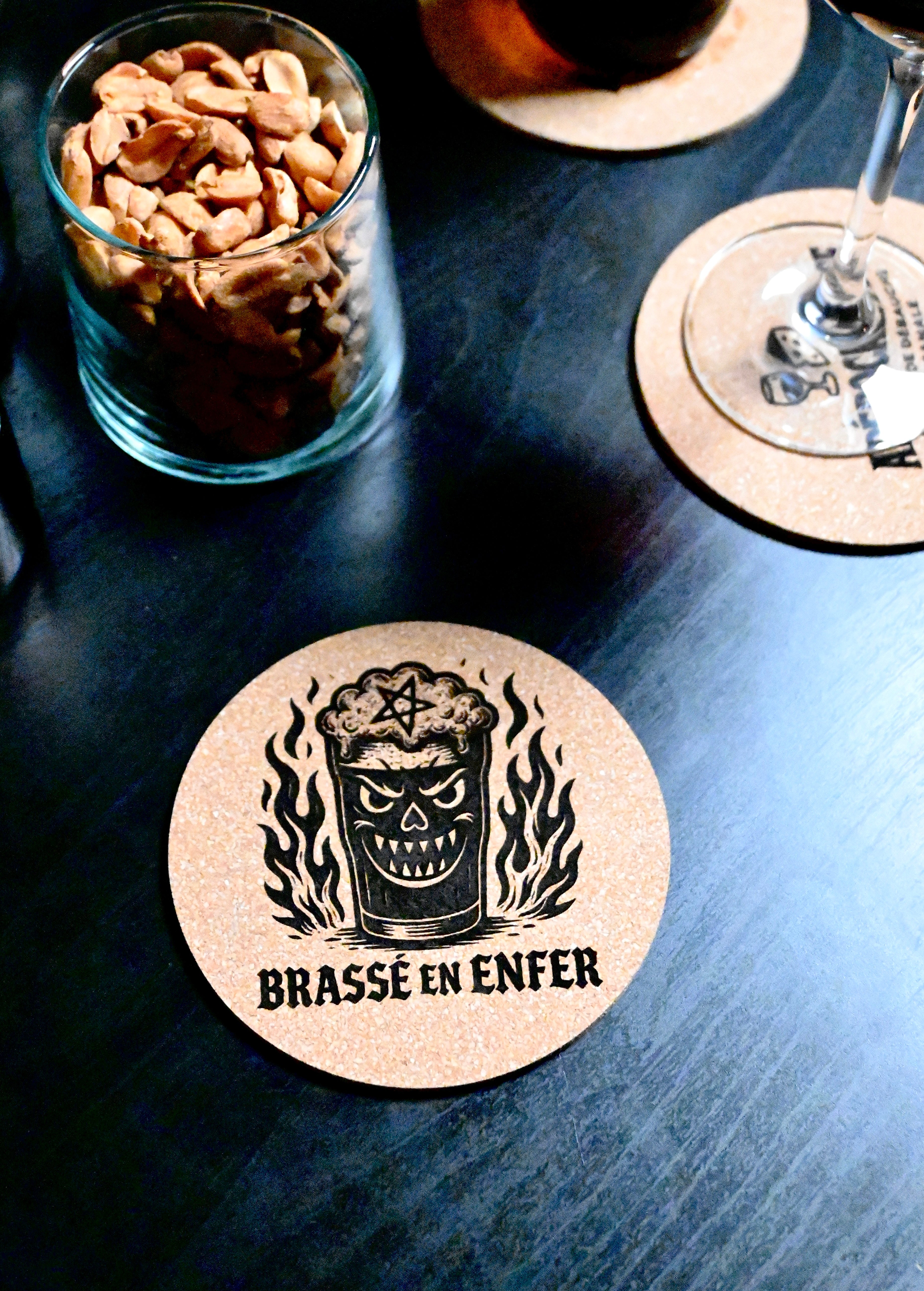 DESSOUS DE VERRE - BRASSÉ EN ENFER