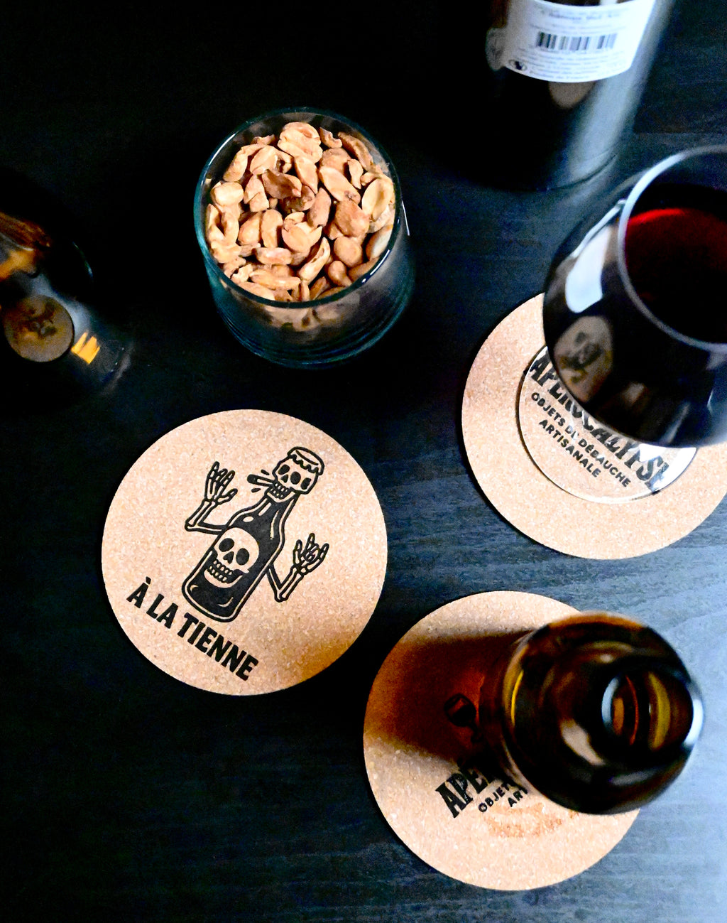 DESSOUS DE VERRE - À LA TIENNE