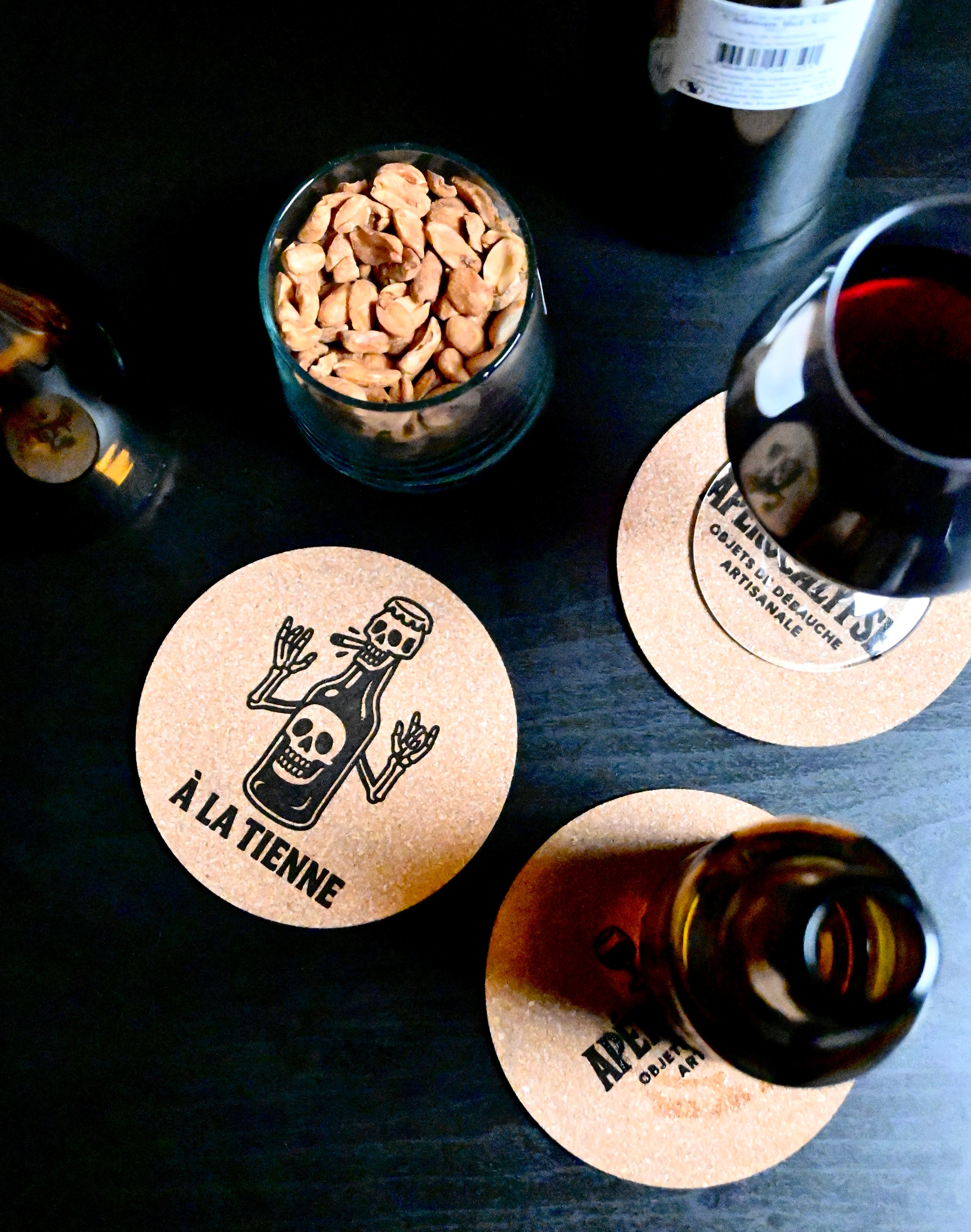 DESSOUS DE VERRE - À LA TIENNE