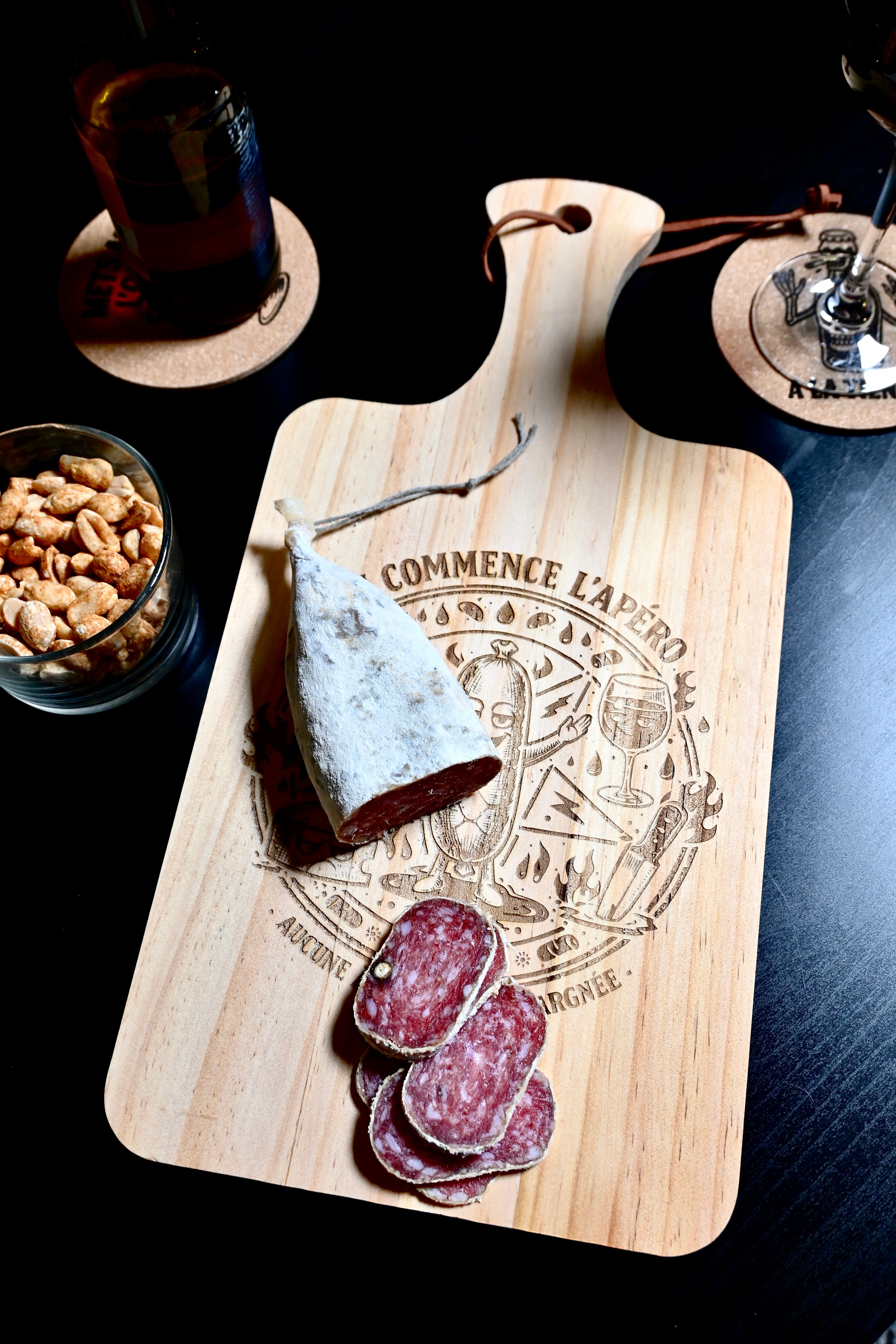 PLANCHE À DÉCOUPER - ICI COMMENCE L'APÉRO