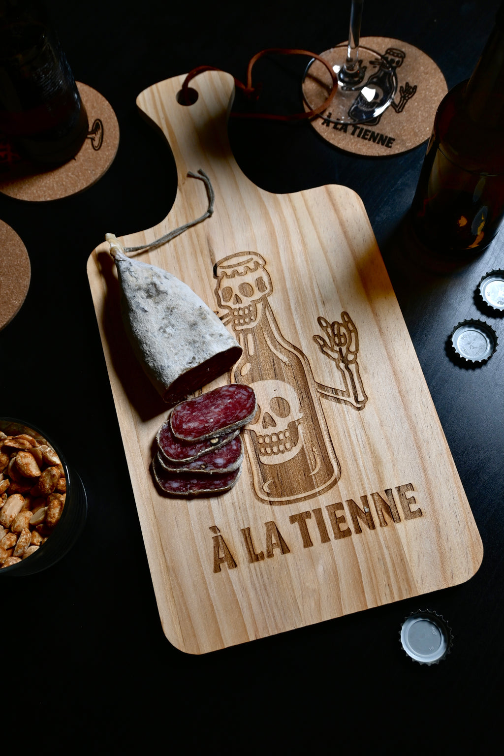 PLANCHE À DÉCOUPER - À LA TIENNE